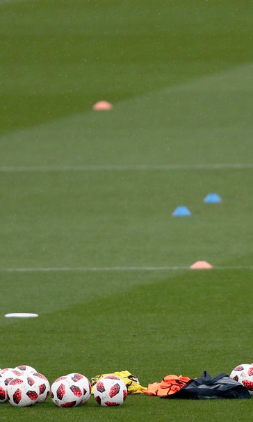 Madrid goes after new coach to save its season